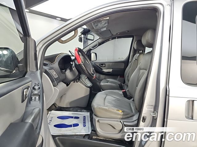 Hyundai Starex 2014 — photo 11
