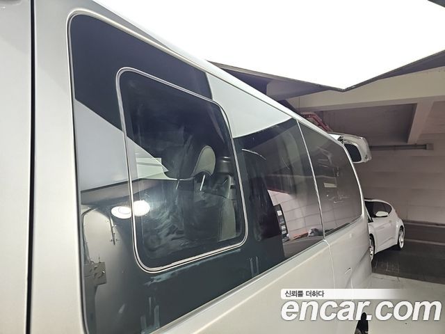 Hyundai Starex 2014 — photo 18