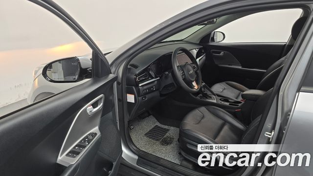 Kia Niro 2022 — photo 13