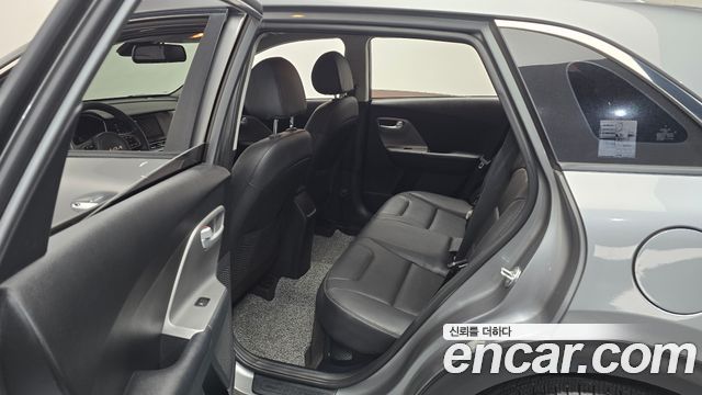 Kia Niro 2022 — photo 17
