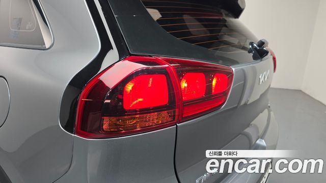 Kia Niro 2022 — photo 9