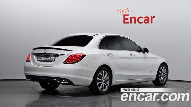 Mercedes-Benz C-Class 2017 — photo 2