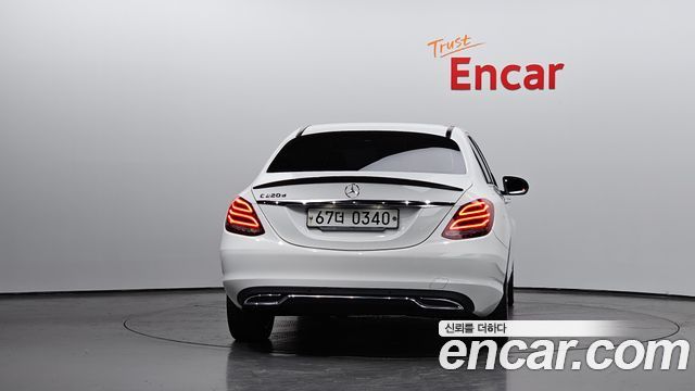 Mercedes-Benz C-Class 2017 — photo 4