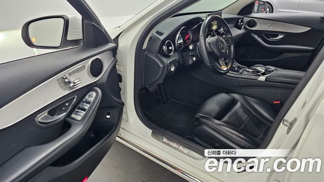 Mercedes-Benz C-Class 2017 — photo 10