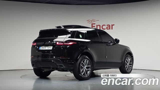 Land Rover Range Rover Evoque 2026 — photo 2