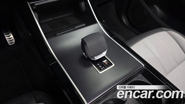Land Rover Range Rover Evoque 2026 — photo 12