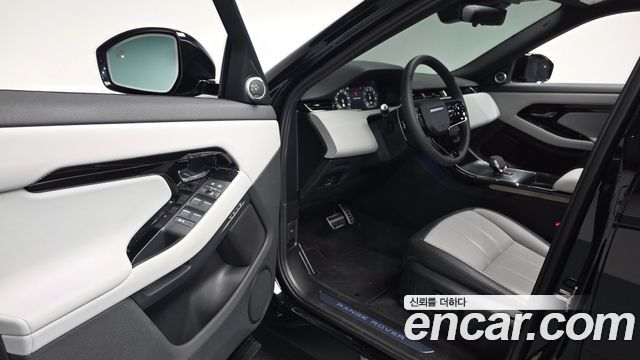 Land Rover Range Rover Evoque 2026 — photo 13