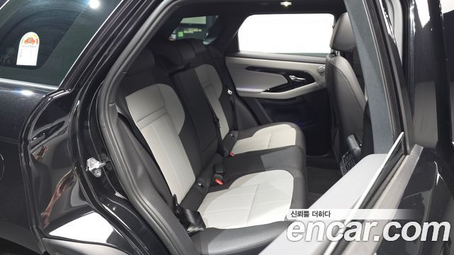Land Rover Range Rover Evoque 2026 — photo 17