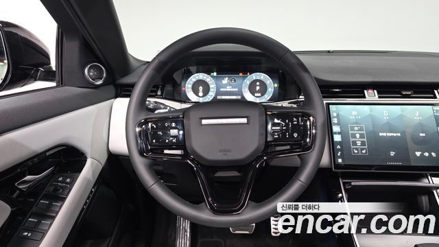 Land Rover Range Rover Evoque 2026 — photo 18