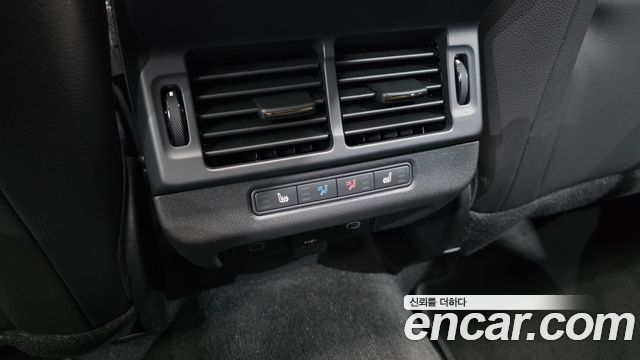 Land Rover Range Rover Evoque 2026 — photo 25