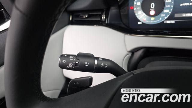 Land Rover Range Rover Evoque 2026 — photo 27