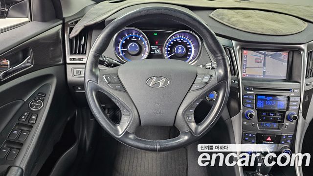 Hyundai Sonata 2013 — photo 19