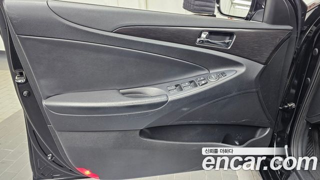 Hyundai Sonata 2013 — photo 14