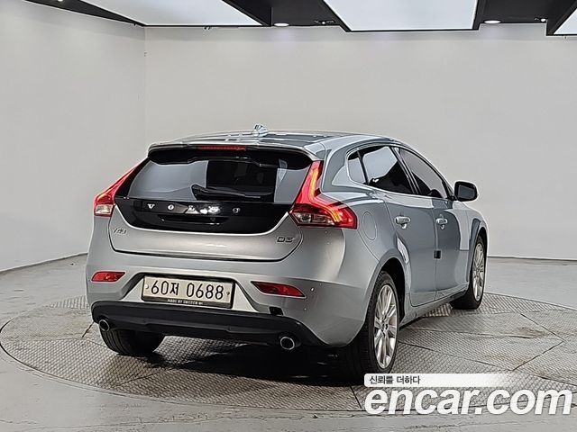 Volvo V40 2016 — photo 4