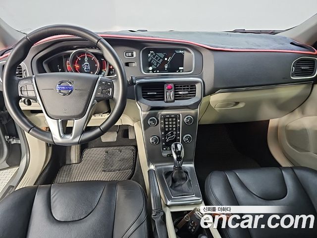 Volvo V40 2016 — photo 5