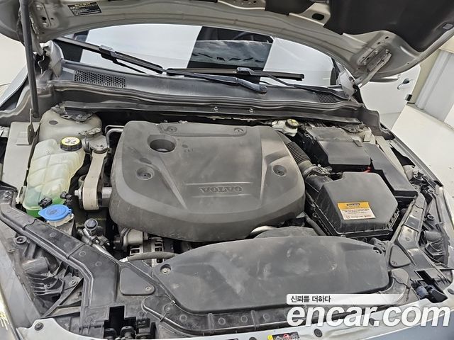 Volvo V40 2016 — photo 6