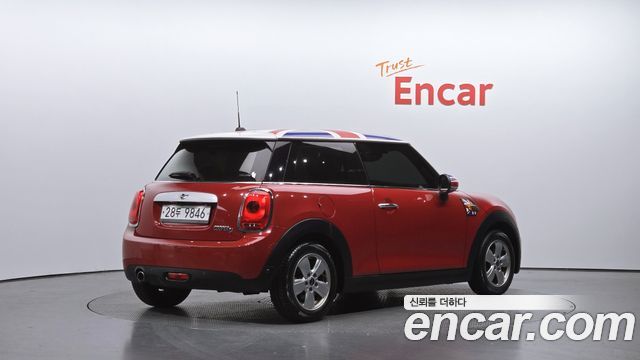 Mini Cooper 2015 — photo 2
