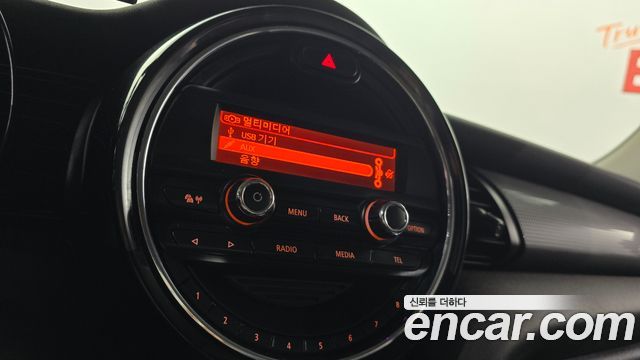 Mini Cooper 2015 — photo 13