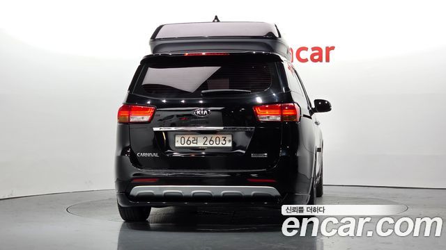 Kia Canival 2018 — photo 4