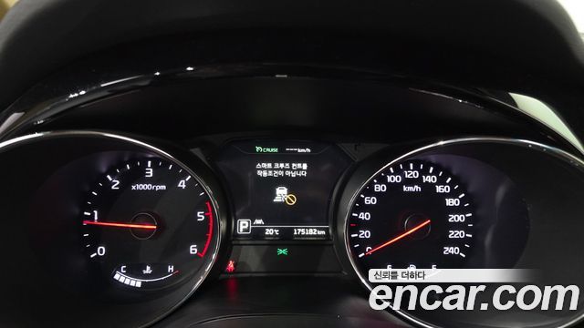 Kia Canival 2018 — photo 11