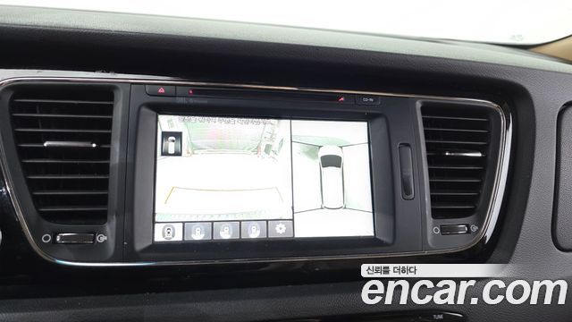 Kia Canival 2018 — photo 22