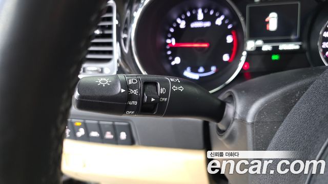 Kia Canival 2018 — photo 28
