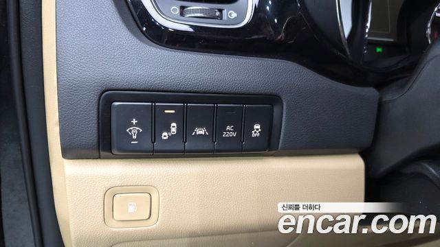 Kia Canival 2018 — photo 30