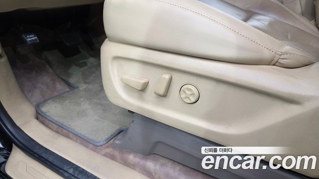 Kia Canival 2018 — photo 31