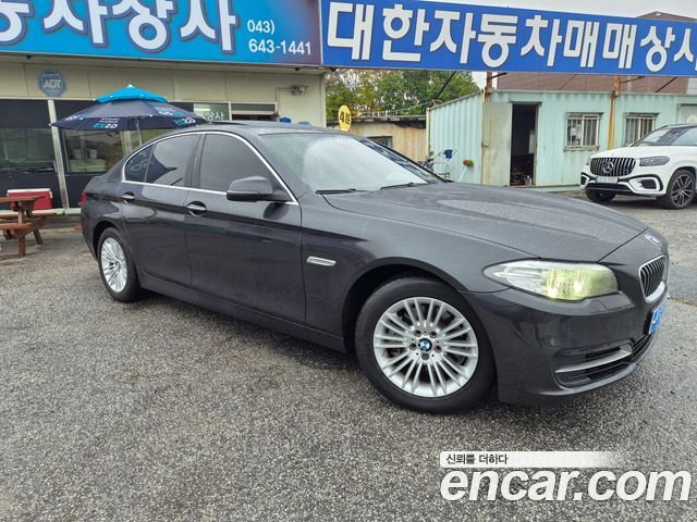 BMW 5-Series 2015 — photo 2