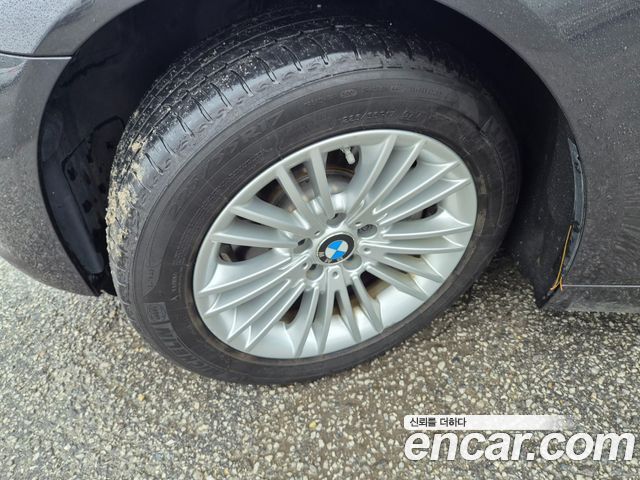 BMW 5-Series 2015 — photo 8