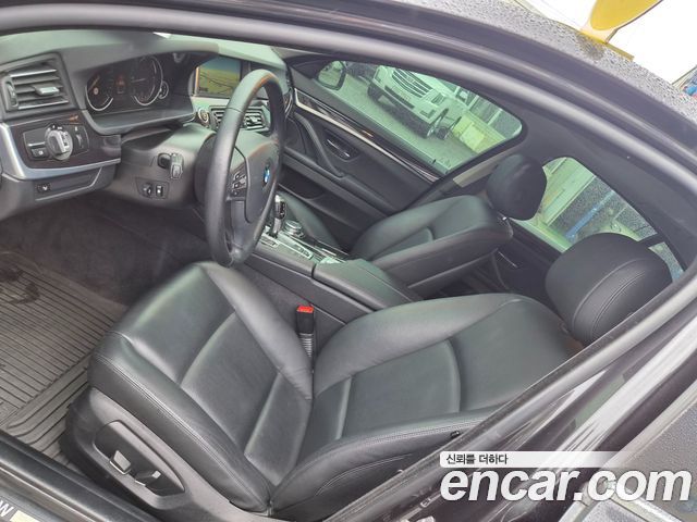 BMW 5-Series 2015 — photo 15