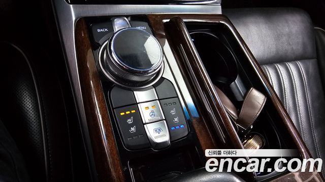 Genesis EQ900 2017 — photo 27