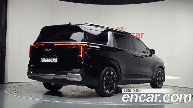 Kia Canival 2025 — photo 2