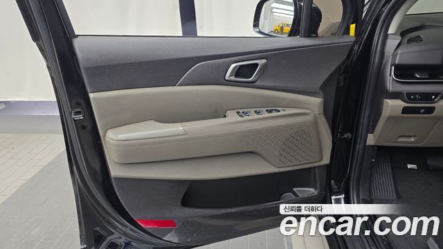 Kia Canival 2025 — photo 14