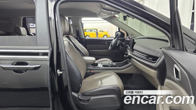 Kia Canival 2025 — photo 16