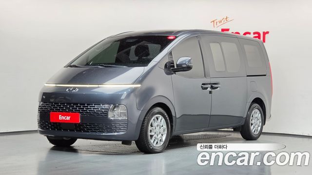 Hyundai Staria 2022 — photo 1