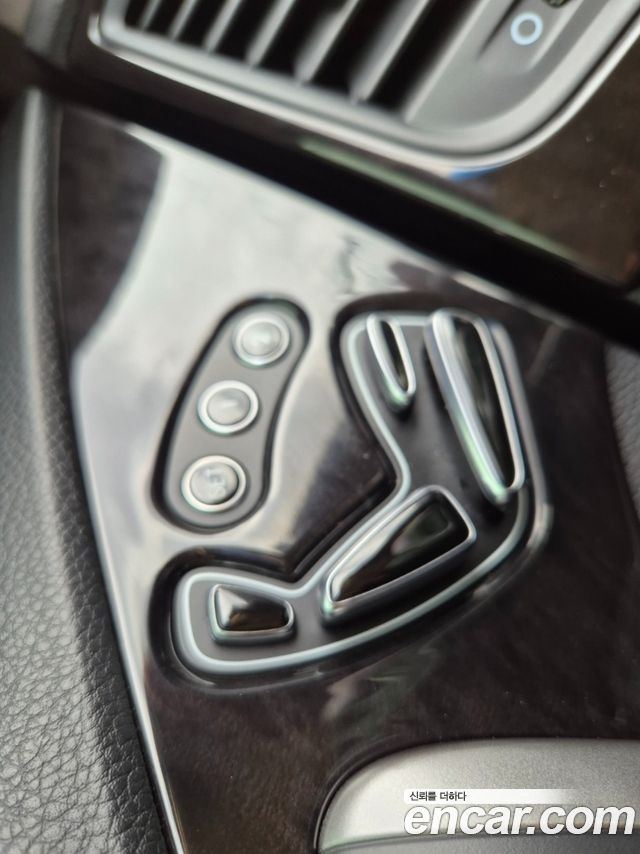 Hyundai Grandeur 2015 — photo 12