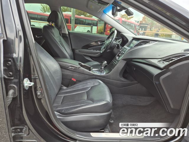 Hyundai Grandeur 2015 — photo 17
