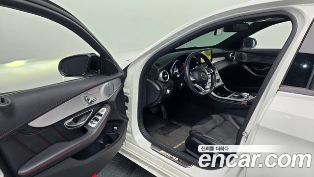 Mercedes-Benz C-Class 2018 — photo 17