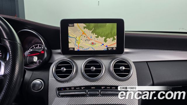 Mercedes-Benz C-Class 2018 — photo 21