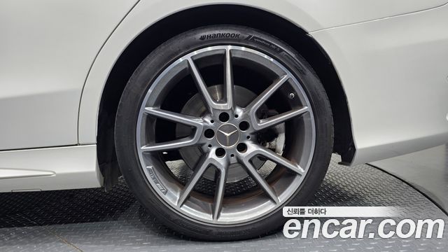 Mercedes-Benz C-Class 2018 — photo 7