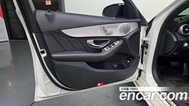 Mercedes-Benz C-Class 2018 — photo 14