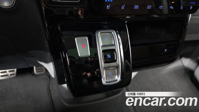 Hyundai Staria 2022 — photo 12