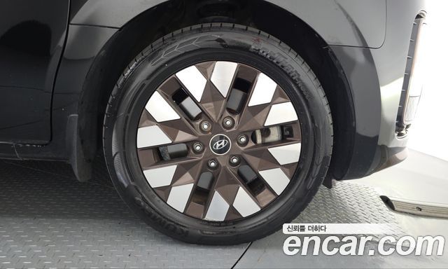 Hyundai Staria 2022 — photo 7