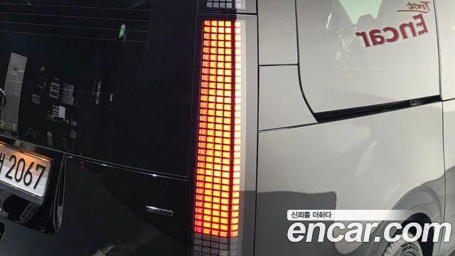 Hyundai Staria 2022 — photo 9