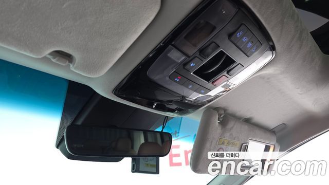 Hyundai Staria 2022 — photo 27