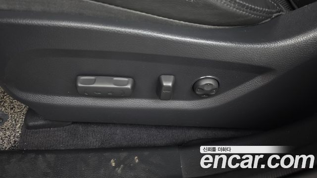 Hyundai Santafe 2016 — photo 31