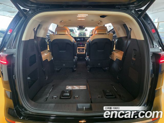 Kia Canival 2021 — photo 19