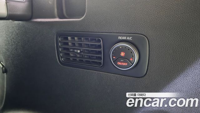 Kia Sorento 2015 — photo 32