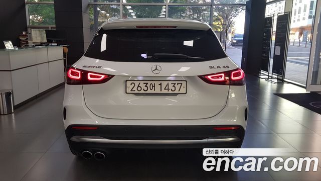 Mercedes-Benz GLA-Class 2023 — photo 4